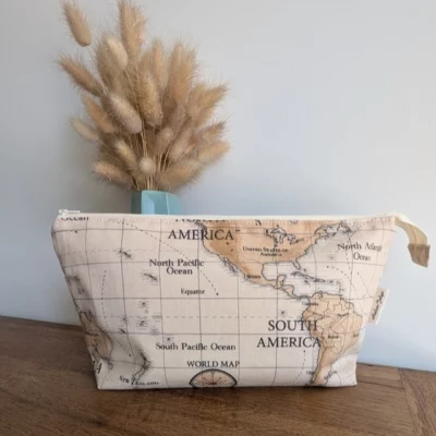 TROUSSE DE TOILETTE MONDE